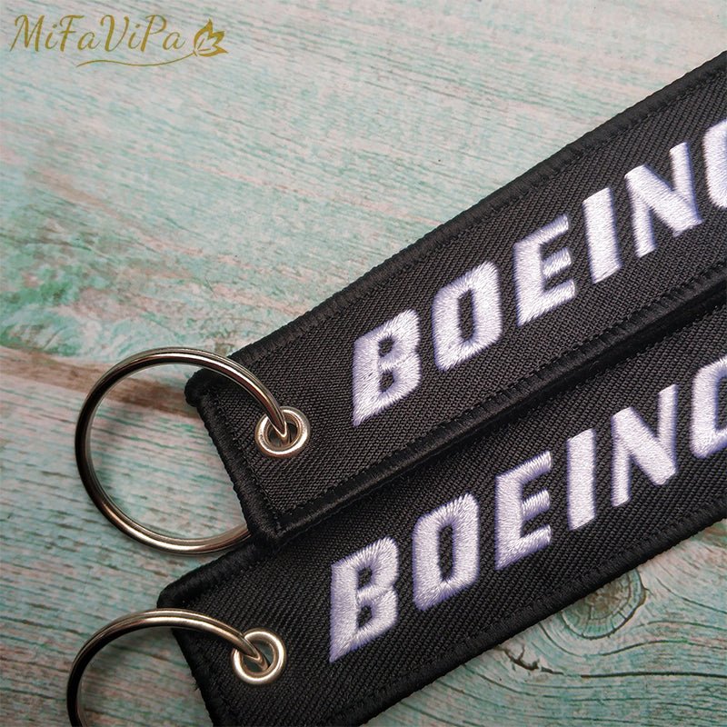 1 PC BLACK BOEING 747 KEYCHAIN - PILOTSX