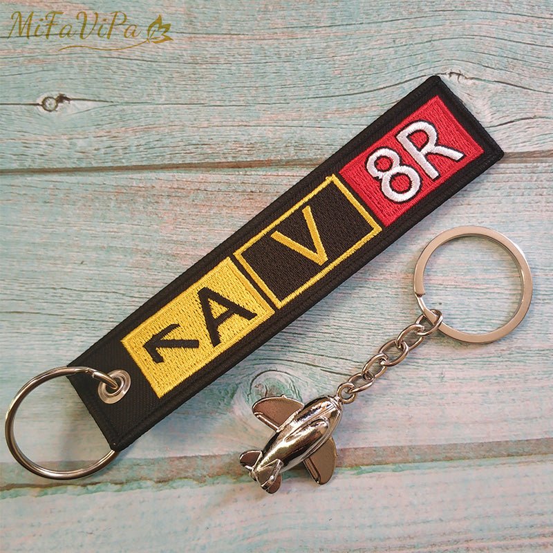 1 SET CHRISTMAS GIFT AVIATOR KEYCHAIN AIRCRAFT KEY CHAIN - PILOTSX