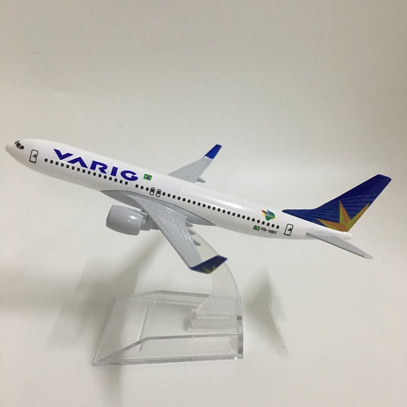 16CM PLANE MODEL AIRPLANE MODEL BRAZIL VARIG AIRLINES BOEING 737 AIRCRAFT MODEL DIECAST METAL 1:400 AIRPLANES MODEL - PILOTSX