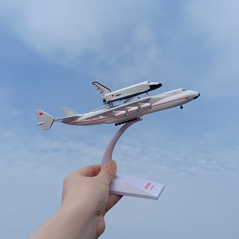 Antonov An-225 AN225 &quot;Mriya&quot; Space Shuttle Blizzard Diecast ABS Plastic Airplane AV8R